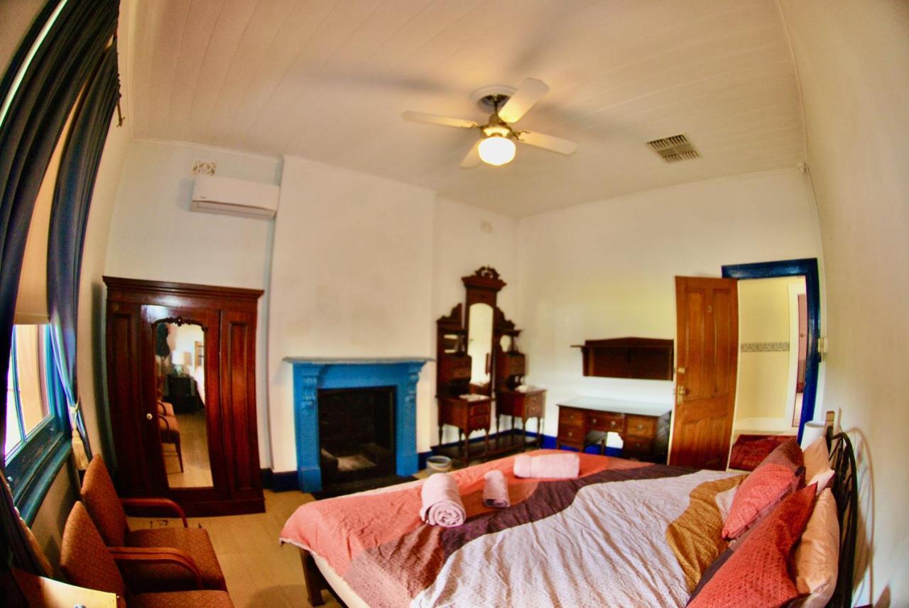 Historic Star Lodge And Station Masters House Нарандера Стая снимка